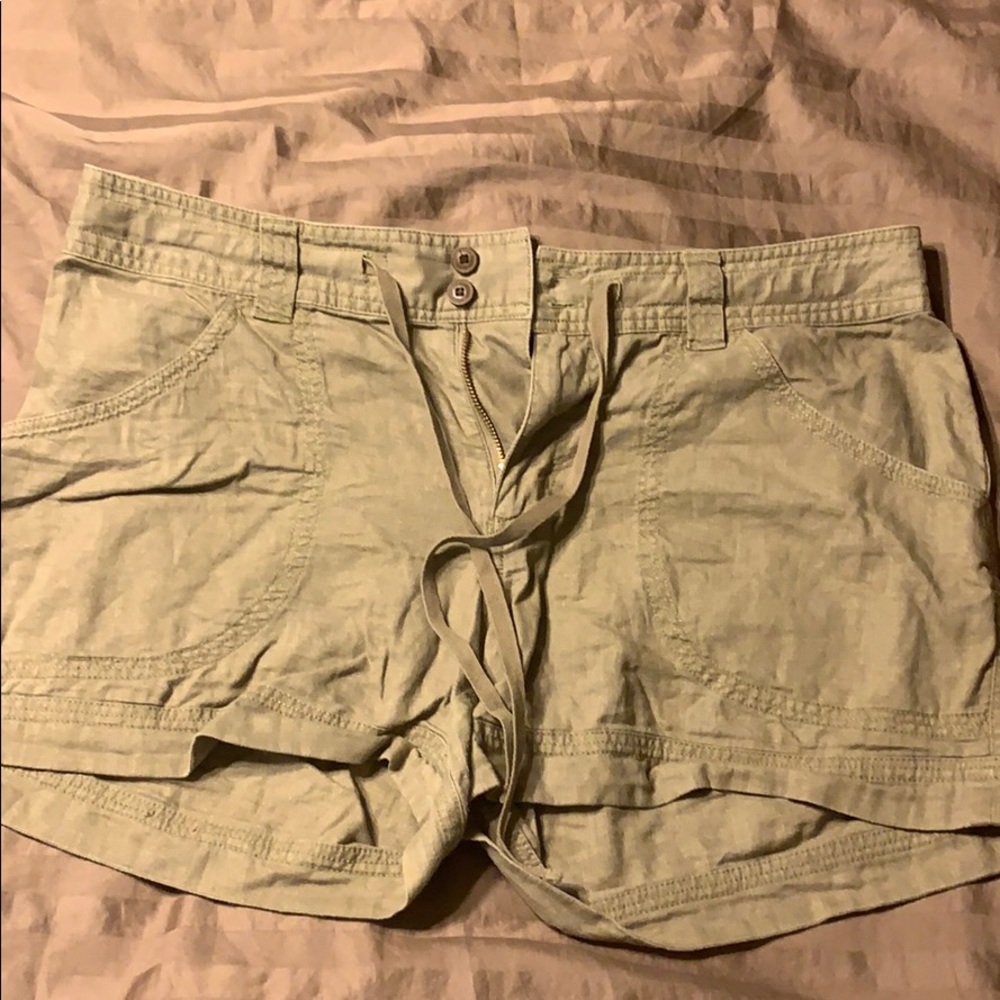 Women’s Patagonia linen shorts
